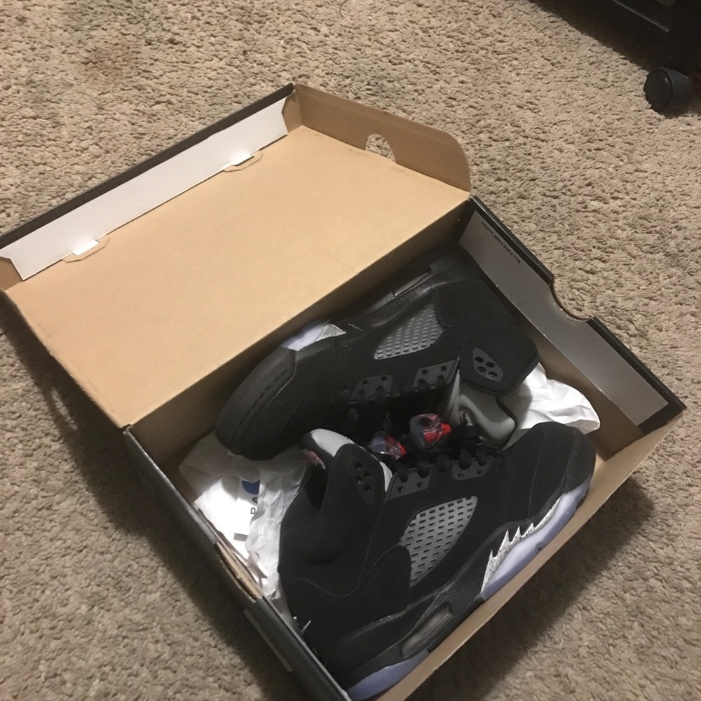 Jordan’s - Picture 3 of 5